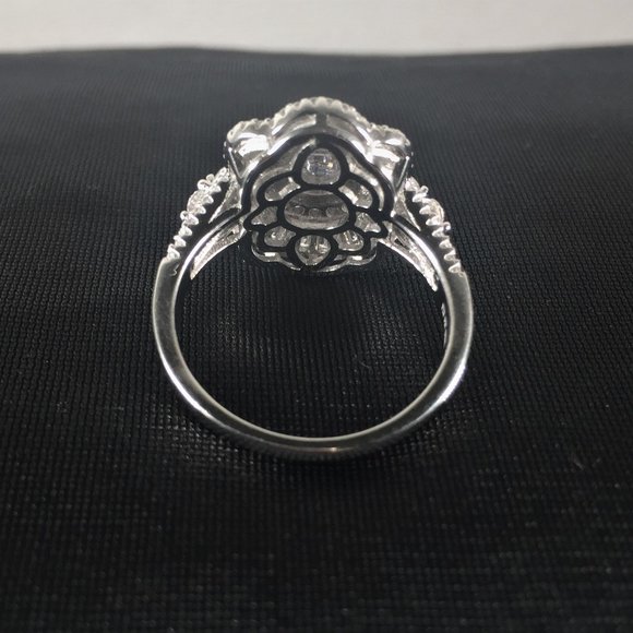 Beautiful Fine Silver Plated Diamond Ring - Picture 2 of 4